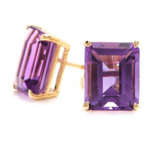 Exquisite 7.45 Ct Amethyst 14KY Gold Stud Earring